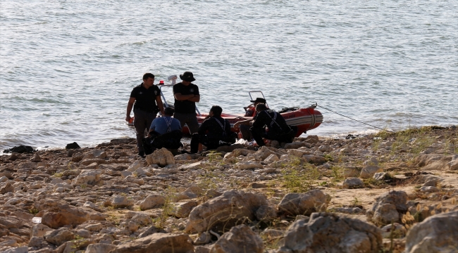 İzmir'de düşen helikopter ile 3 personelini arama kurtarma çalışmaları sürüyor