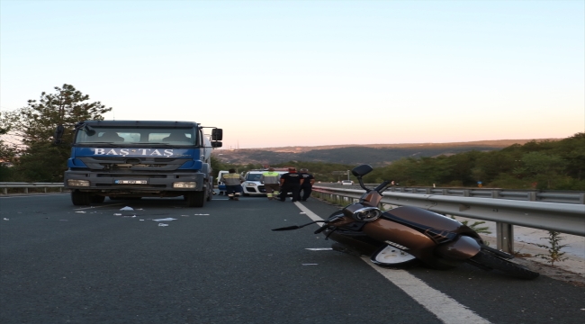 Kastamonu'da beton mikseriyle çarpışan motosikletteki 2 kişi ağır yaralandı