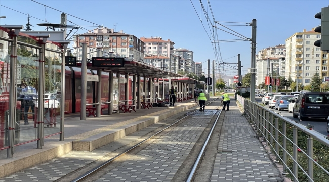 Kayseri'de tramvayın çarptığı genç öldü