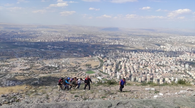 Kayseri'de yamaç paraşütü yaparken düşen 2 kadın yaralandı