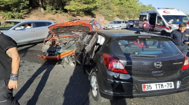 Muğla'da iki otomobilin çarpıştığı kazada 1 kişi öldü, 3 kişi yaralandı