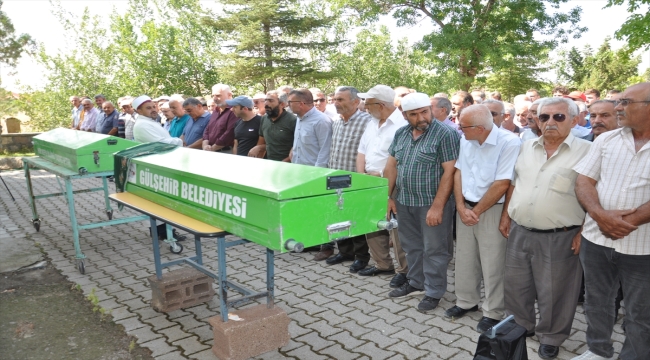 Nevşehir'de sel sularına kapılarak hayatını kaybeden çiftin cenazesi toprağa verildi