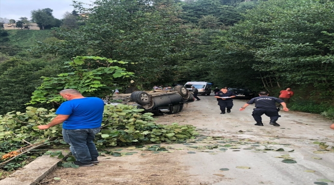 Rize'de devrilen kamyonetteki 4 kişi yaralandı