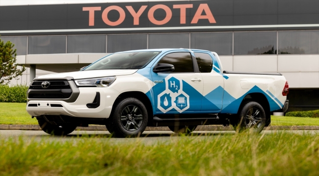 Toyota, hidrojen yakıt hücreli Hilux prototipini tanıttı