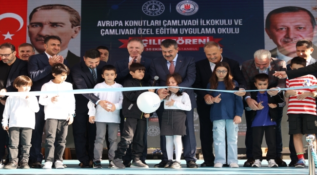 Bakan Tekin, Avrupa Konutları Çamlı Vadi İlkokulu ile Özel Eğitim Uygulama Okulu açılışında konuştu