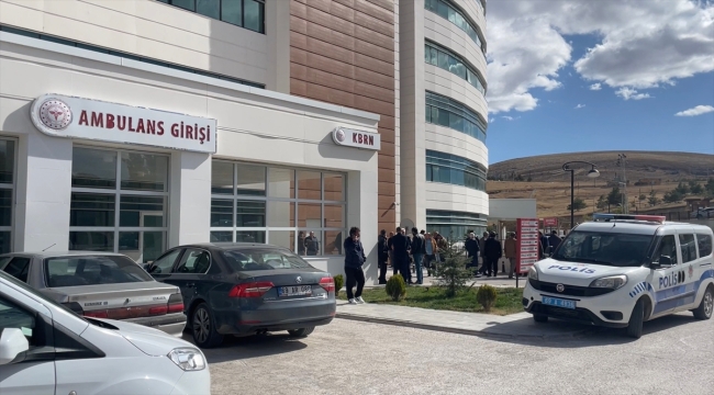 Bayburt'ta bir kişi kız kardeşini öldürdü, eniştesini yaraladı