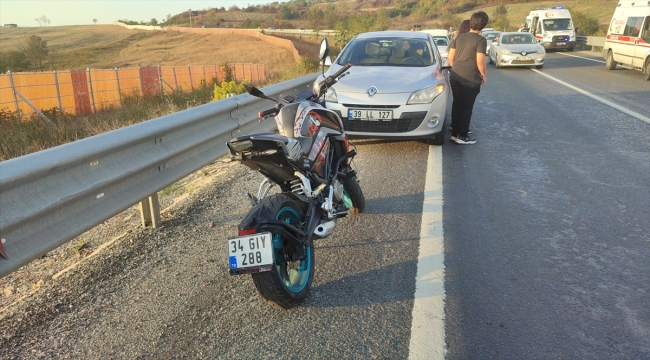 Bursa'da bariyerlere çarpan motosikletteki 2 kişi ağır yaralandı