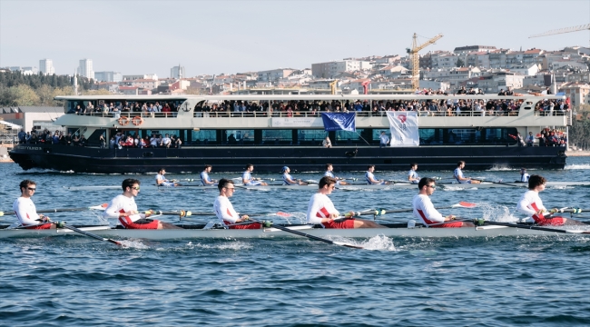 Genç sporcular Cumhuriyet'in 100. yılında dostluk için 10. kez kürek çekti