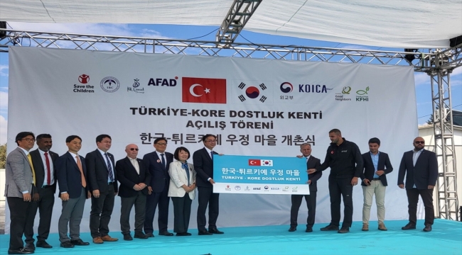 Hatay'da 500 konteynerli "Kore-Türkiye Dostluk Kenti"nin açılışı yapıldı