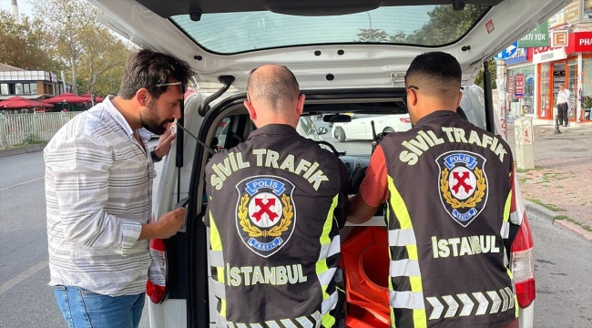 İstanbul'da polislerce taksi sürücülerine yönelik denetim yapıldı