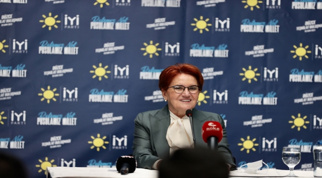 İYİ Parti Genel Başkanı Akşener, Düzce'de belediye başkan adaylarını tanıttı: