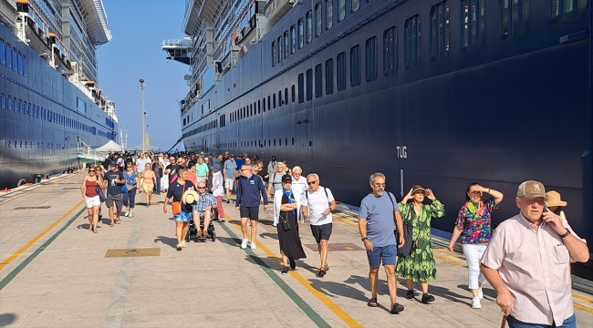 Kuşadası'nda kruvaziyer hareketliliği sonbaharda da sürüyor