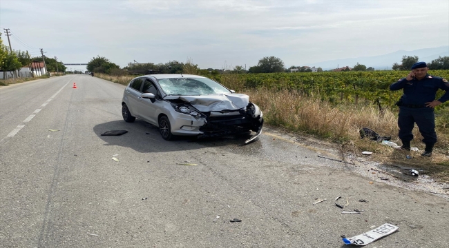 Manisa'da otomobille çarpışan motosikletin sürücüsü hayatını kaybetti