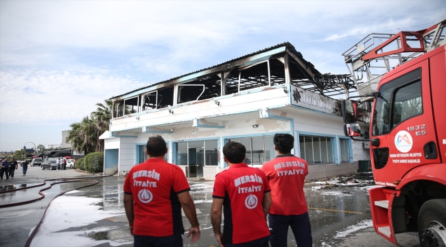 Mersin'de restoranda çıkan yangın söndürüldü 