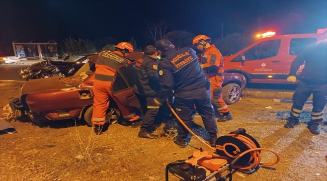 Muğla'da trafik kazasında uzman çavuş yaşamını yitirdi, 2 kişi yaralandı