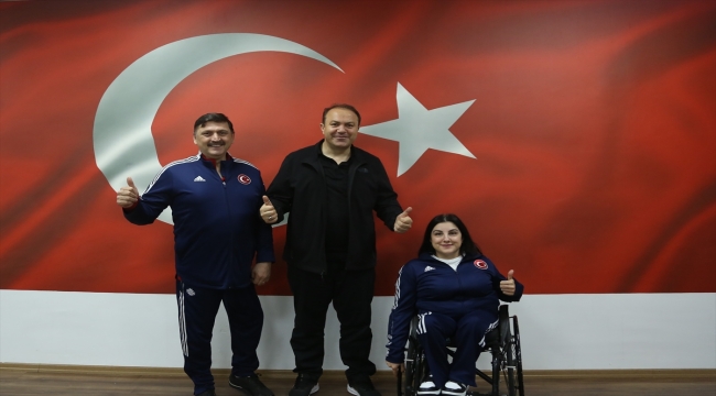 Paralimpik milli atıcılar Çağla Baş ile Cevat Karagöl'ün hedefi olimpiyat madalyası