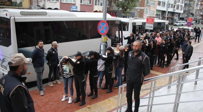 PKK'nın cezaevi yapılanması kapsamında gözaltına alınan şüpheliler adliyeye sevk edildi