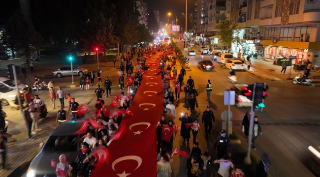 Şanlıurfa ve Gaziantep'te fener alayı düzenlendi