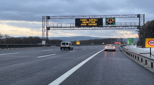 Anadolu Otoyolu'nun Bolu Dağı geçişi İstanbul istikameti ulaşıma kapatıldı