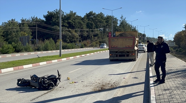 Çanakkale'de trafik kazasında yaralanan genç hastanede hayatını kaybetti