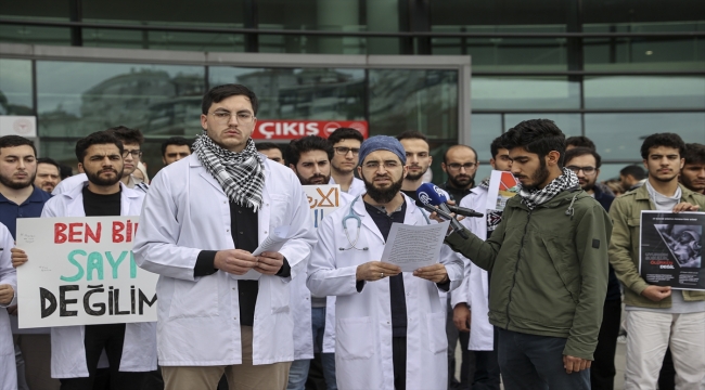 Doktorlar, İsrail saldırılarında Gazze'deki çocuk ölümlerine tepki gösterdi