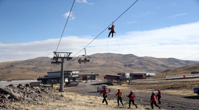 Erciyes Dağı'nda kurtarma tatbikatı yapıldı