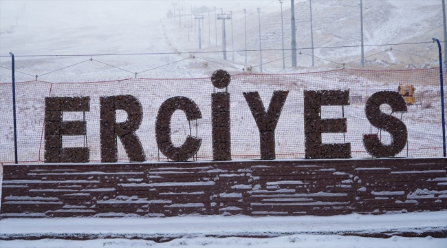 Erciyes ve Yozgat'ta kar yağışı etkili oluyor