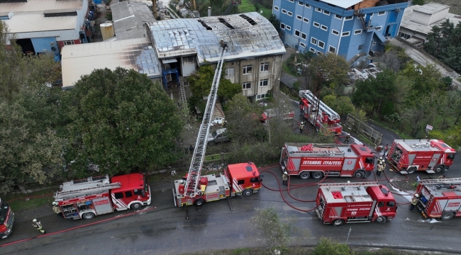 Arnavutköy'de bir fabrikada çıkan yangın söndürüldü