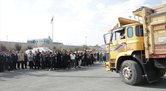 Kayseri'de 20 bin öğrenciye çalışma masası ve kitaplık dağıtımına başlandı