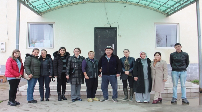 Kırgızistan'da, yurt dışına gidenlerin çocuklarını bıraktığı ailenin kurduğu vakıf, 200 çocuğa yuva oldu