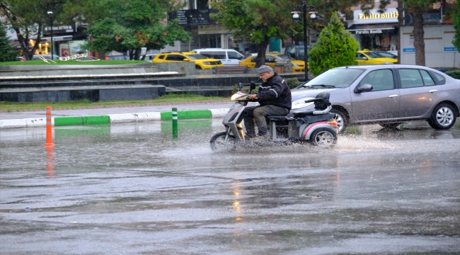 Kırklareli'nde sağanak etkili oluyor