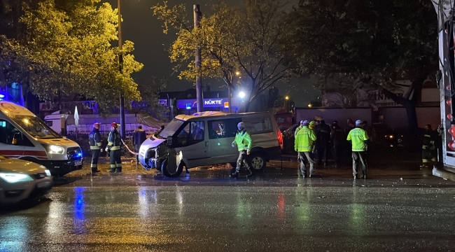 Konya'da ağaca çarpan minibüsteki 3 çocuk öldü, 4 kişi yaralandı