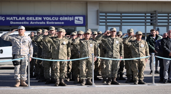 Pençe-Kilit Operasyonu bölgesinde şehit olan astsubayın naaşı Adana'ya getirildi