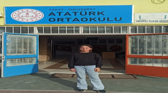 Tokat'ta ortaokul öğrencisi ilk bursunu Filistin'e bağışladı