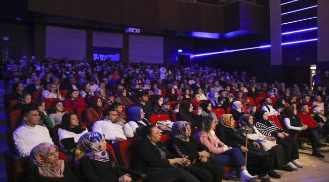 Uşak'ta "Necip Fazıl Kısakürek'i Anma Gecesi" düzenlendi