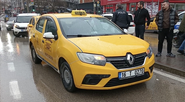 Bursa'da bindiği taksinin şoförünü bıçakla yaralayan zanlı yakalandı