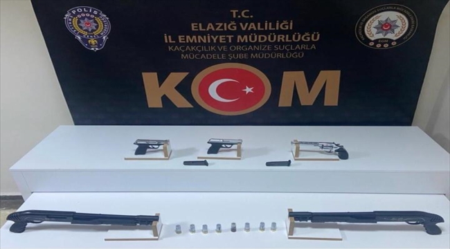 Elazığ'da silah kaçakçılığı operasyonunda 2 şüpheli yakalandı