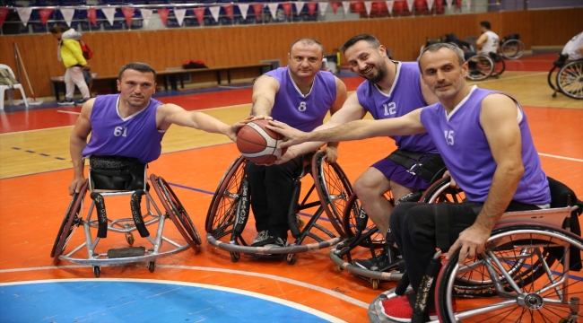 Engelli basketbolcular 22 yıldır takımlarının başarısı için ter döküyor