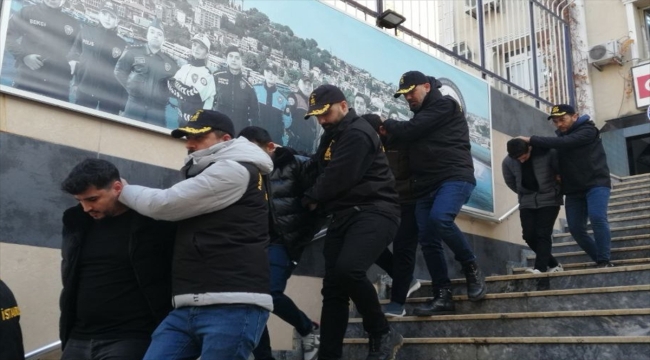 İstanbul'da dolandırılan mağdur yeni müşteri gibi davranıp şüphelileri yakalattı