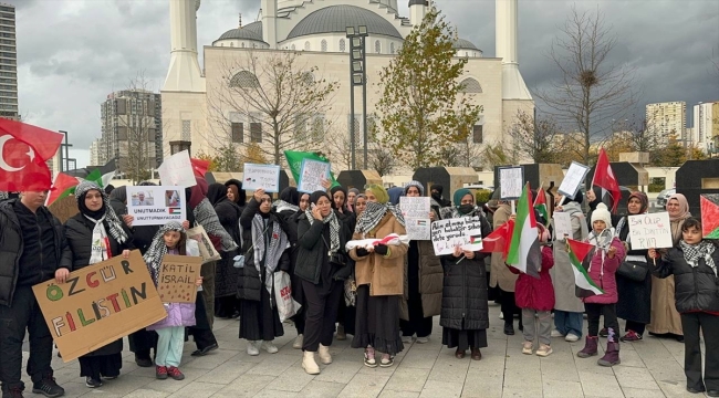 İstanbul'da Genç Aktivistler'den "Dünya Şehit Çocuklar Günü" eylemi