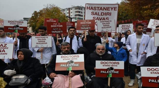 Malatya'da sağlık çalışanları İsrail'in Gazze'deki saldırılarını protesto etti