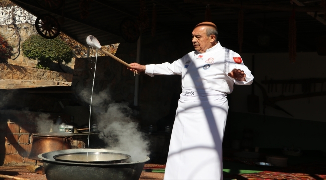 "Maraş dondurması"nın ham maddesi salebin fideleri toprakla buluştu