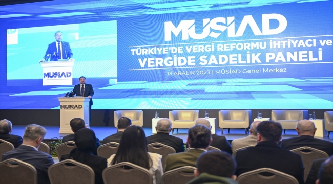 "Türkiye'de Vergi Reformu İhtiyacı ve Vergide Sadelik" paneli düzenlendi