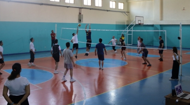 Cezaevi personeline voleybol turnuvası düzenlendi