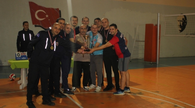 Düzce T Tipi Kapalı Cezaevinde Voleybol Turnuvası Heyecanı