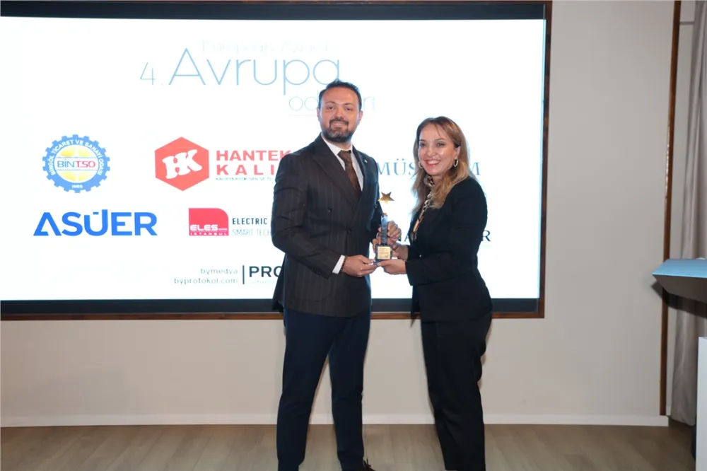 Değer Dergisi Yazı İşleri Müdürü Hakan Erdem’e “Yılın En İyi Yazarı” Ödülü