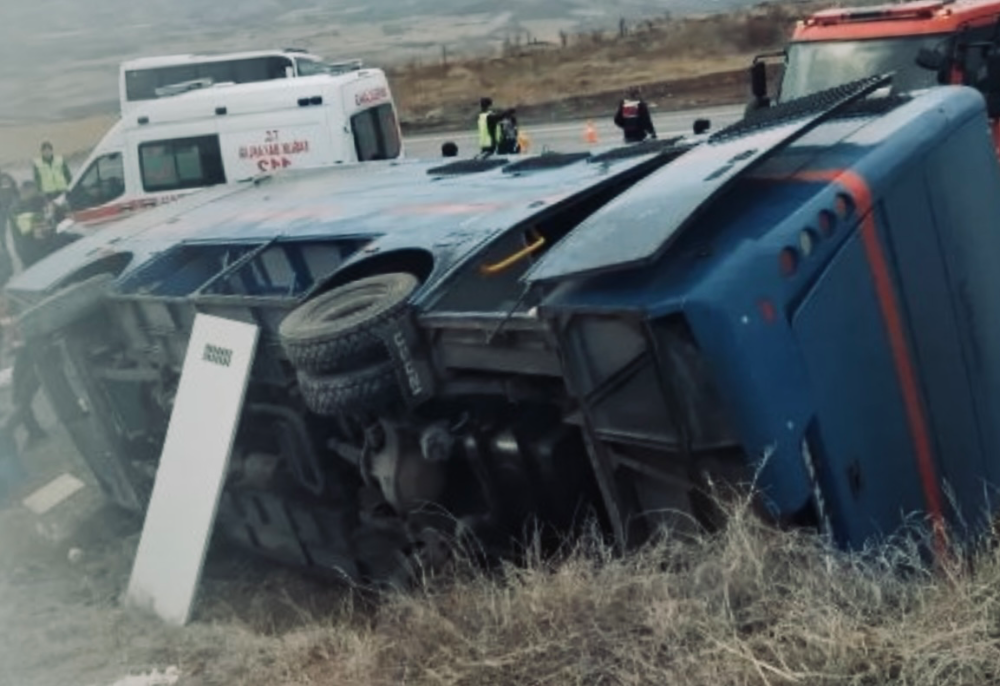 Cezaevi nakil aracı devrildi: 2’si ağır 9 yaralı