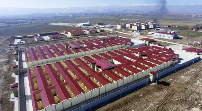 DEM Partili Burcugül Çubuk: “S Tipi Hapishaneler Kapatılsın”