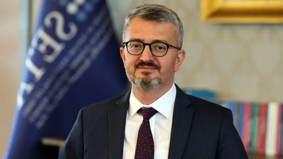 Burhanettin Duran kimdir, nereli, kaç yaşında, hangi okul mezunu?
