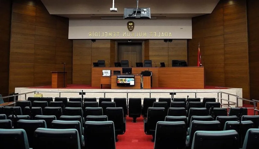 Zimmetine para geçiren zabıt katibi meslekten ihraç edildi